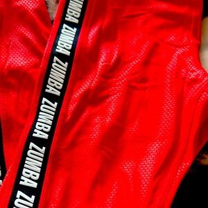 Zumba Red leggings M NWOT